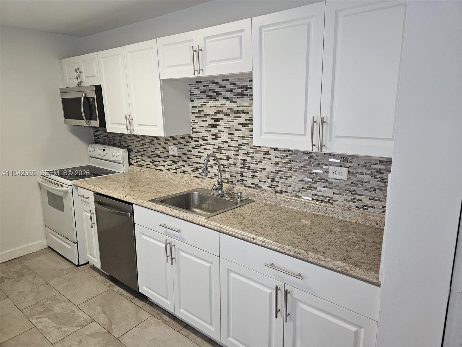 BURLEIGH HOUSE CONDO · #1011 in Miami Beach - Photo 3