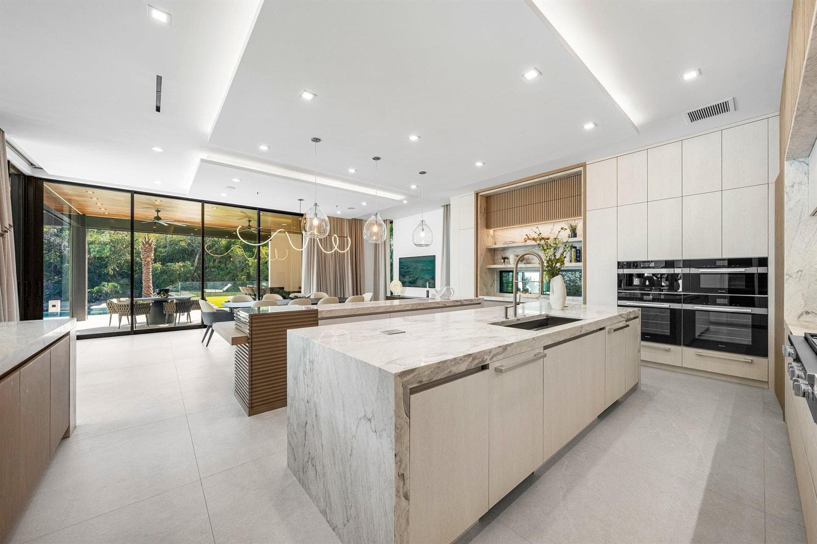 029-234AlexanderPalmRoad-BocaRaton-FL-33