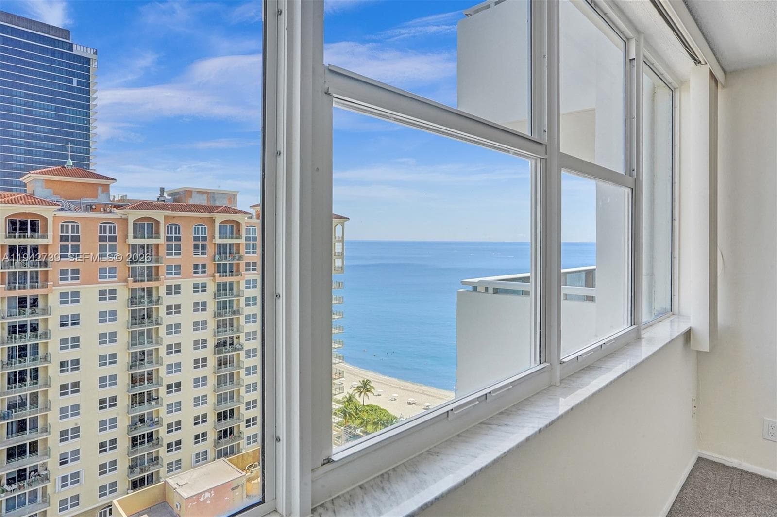 PARKER TOWER CONDO · #1909 in Hallandale Beach - Photo 2