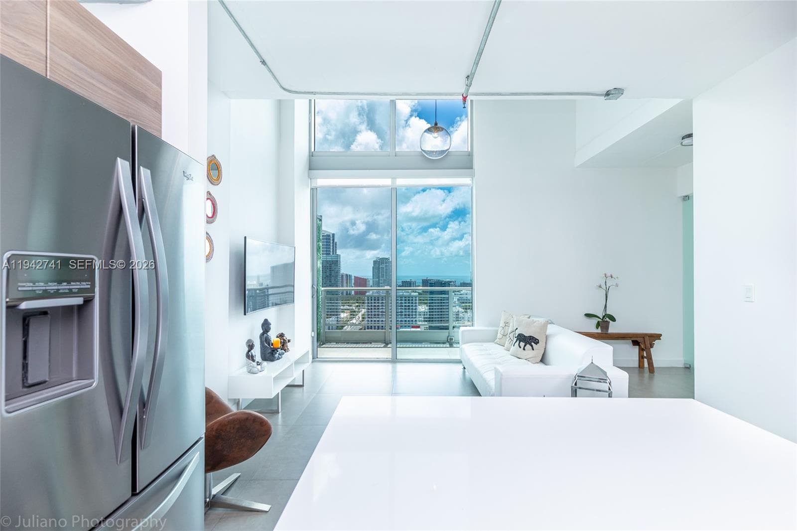 NEO VERTIKA CONDO · #PHI17 in Miami - Photo 5