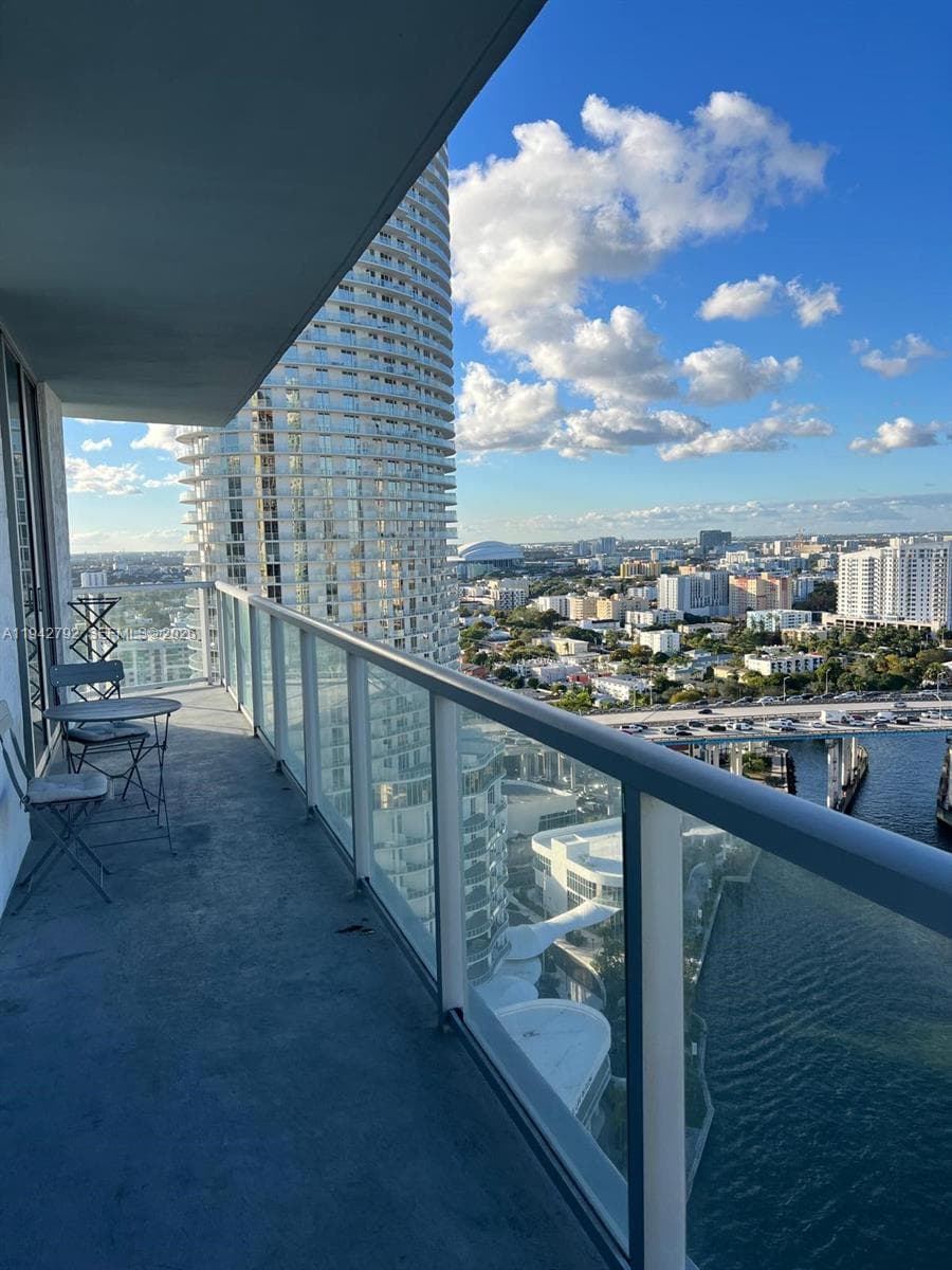 Latitude on the River · #2601 in Miami - Photo 6