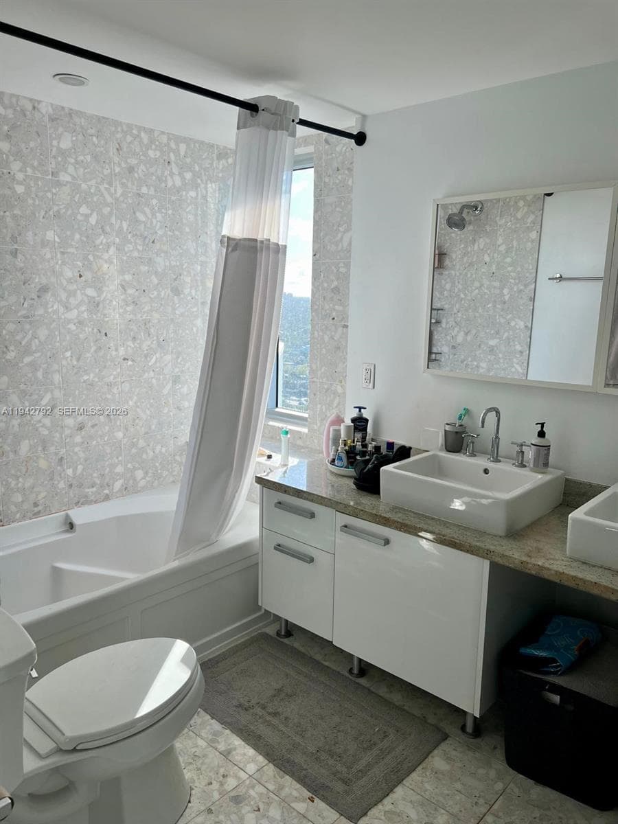 Latitude on the River · #2601 in Miami - Photo 9