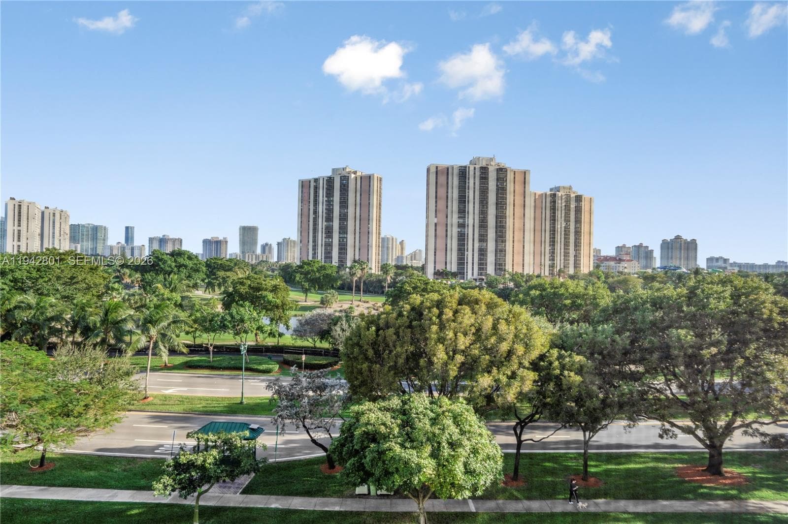 BISCAYA III CONDO · #607 in Aventura - Photo 27