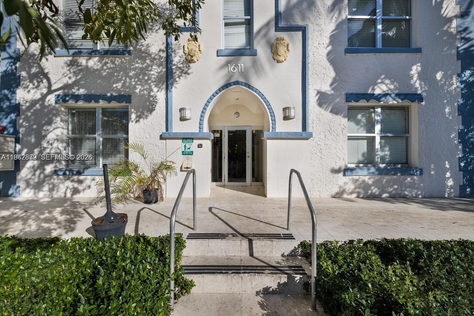 EMILY CONDO · #203 in Miami Beach - Photo 17