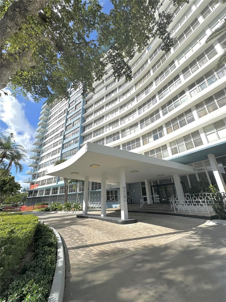 PARKVIEW POINT CONDO · #10G in Miami Beach - Photo 11