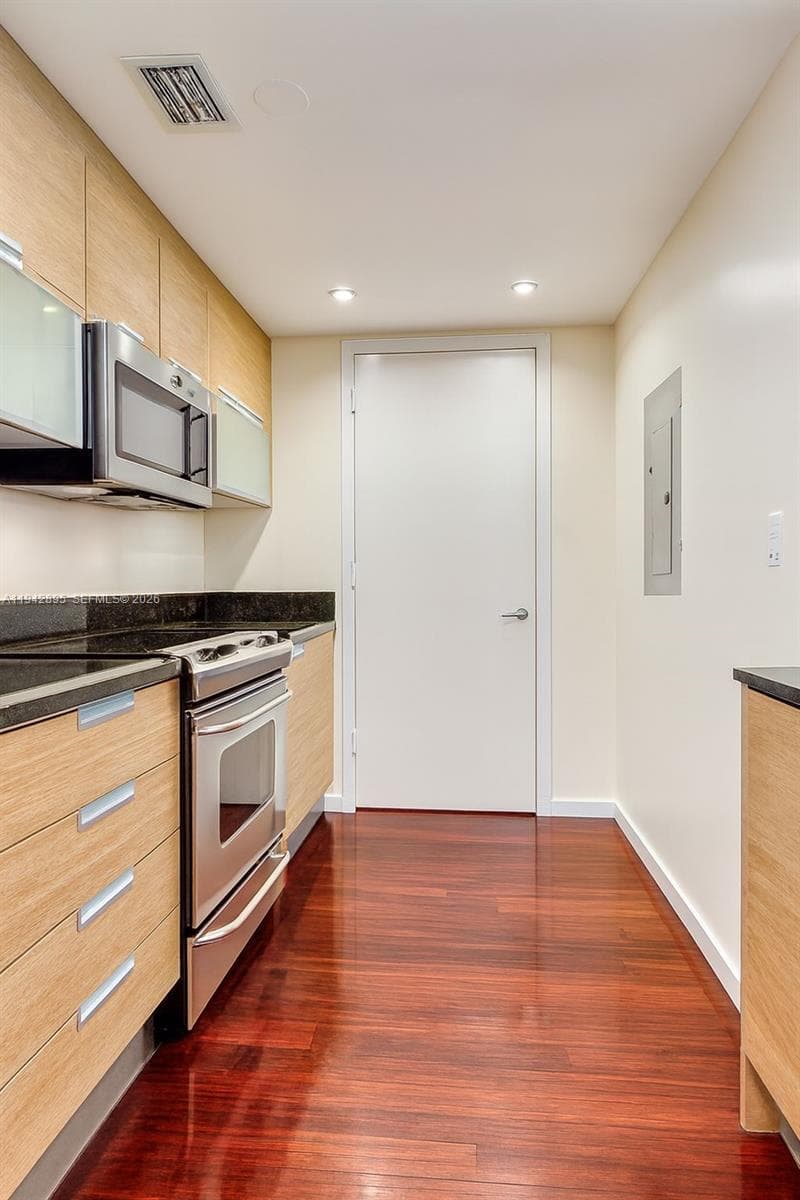 THE BRIDGEWATER CONDO · #1106 in North Bay Village - Photo 24