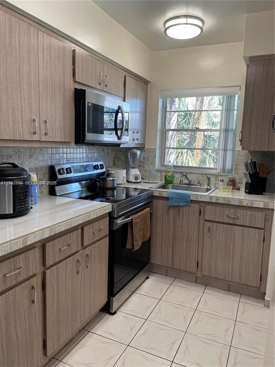 El Dorado · #23B in Hallandale Beach - Photo 2