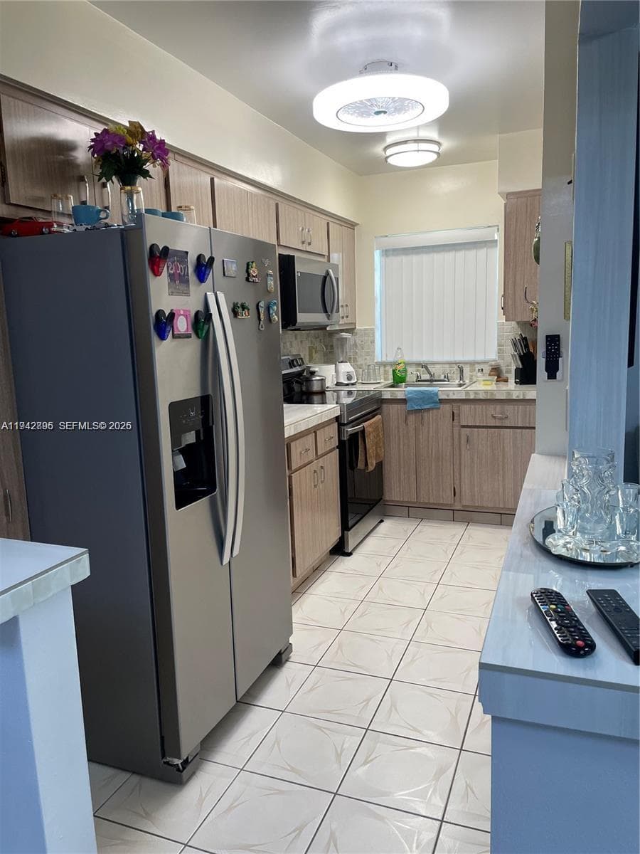 El Dorado · #23B in Hallandale Beach - Photo 1