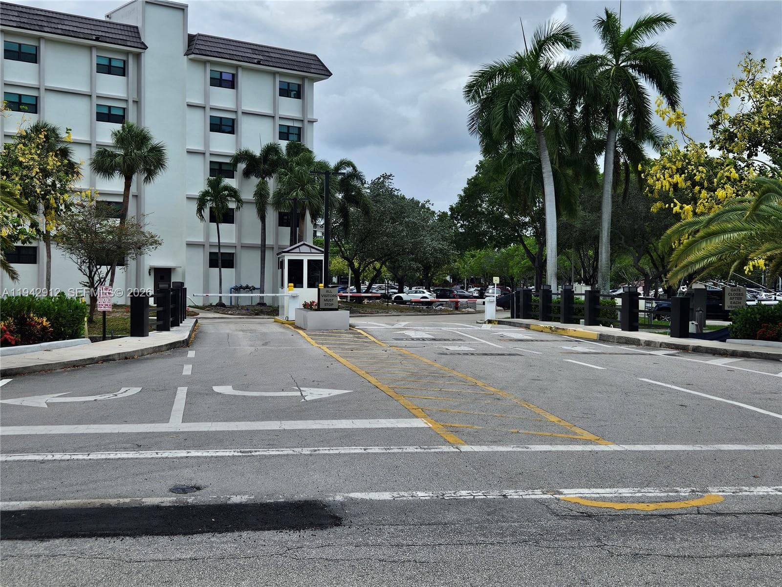 RIVER REACH CONDOMINIUM I · #418 in Fort Lauderdale - Photo 3