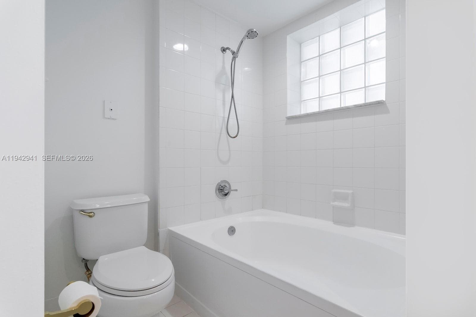VILLAGE BY THE BAY · #14301 in Aventura - Photo 20