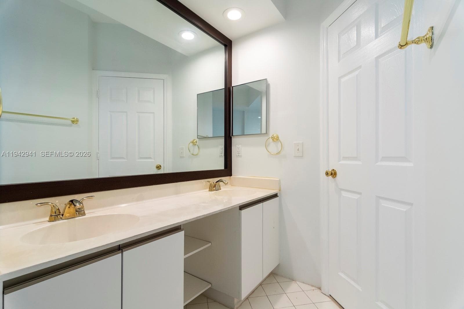 VILLAGE BY THE BAY · #14301 in Aventura - Photo 19