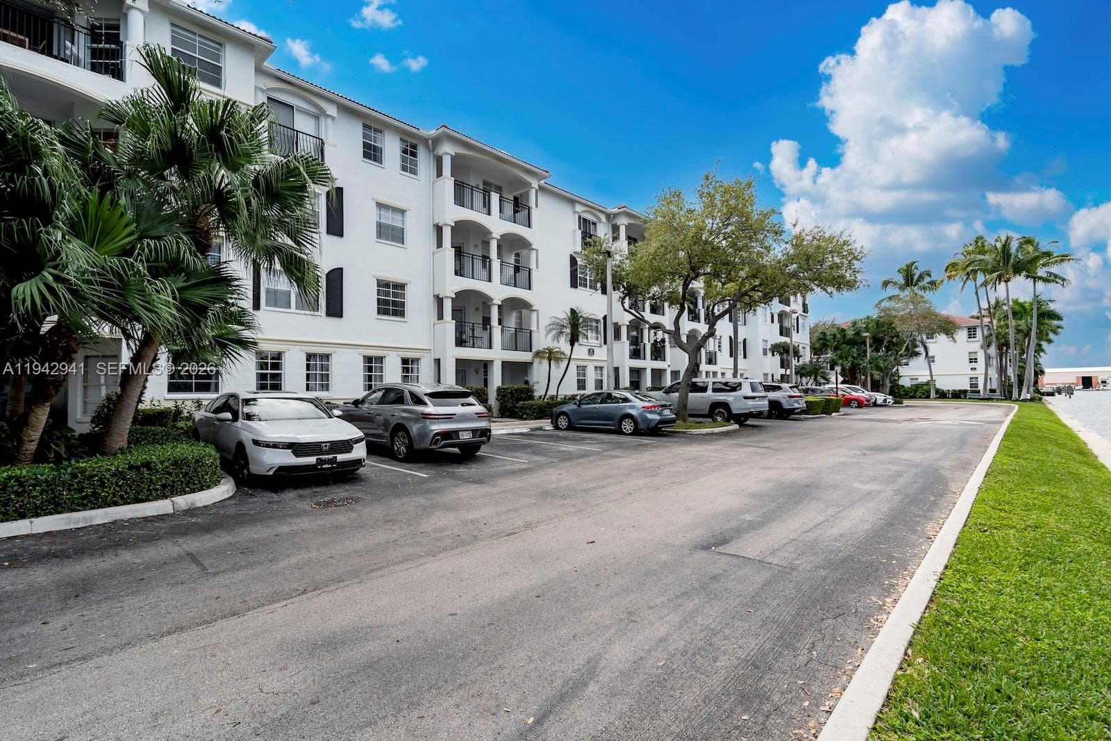 VILLAGE BY THE BAY · #14301 in Aventura - Photo 40
