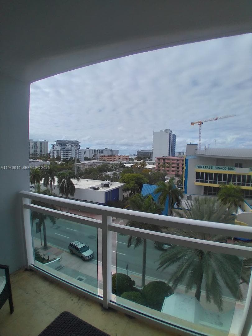 THE COLLINS CONDO · #722 in Miami Beach - Photo 18