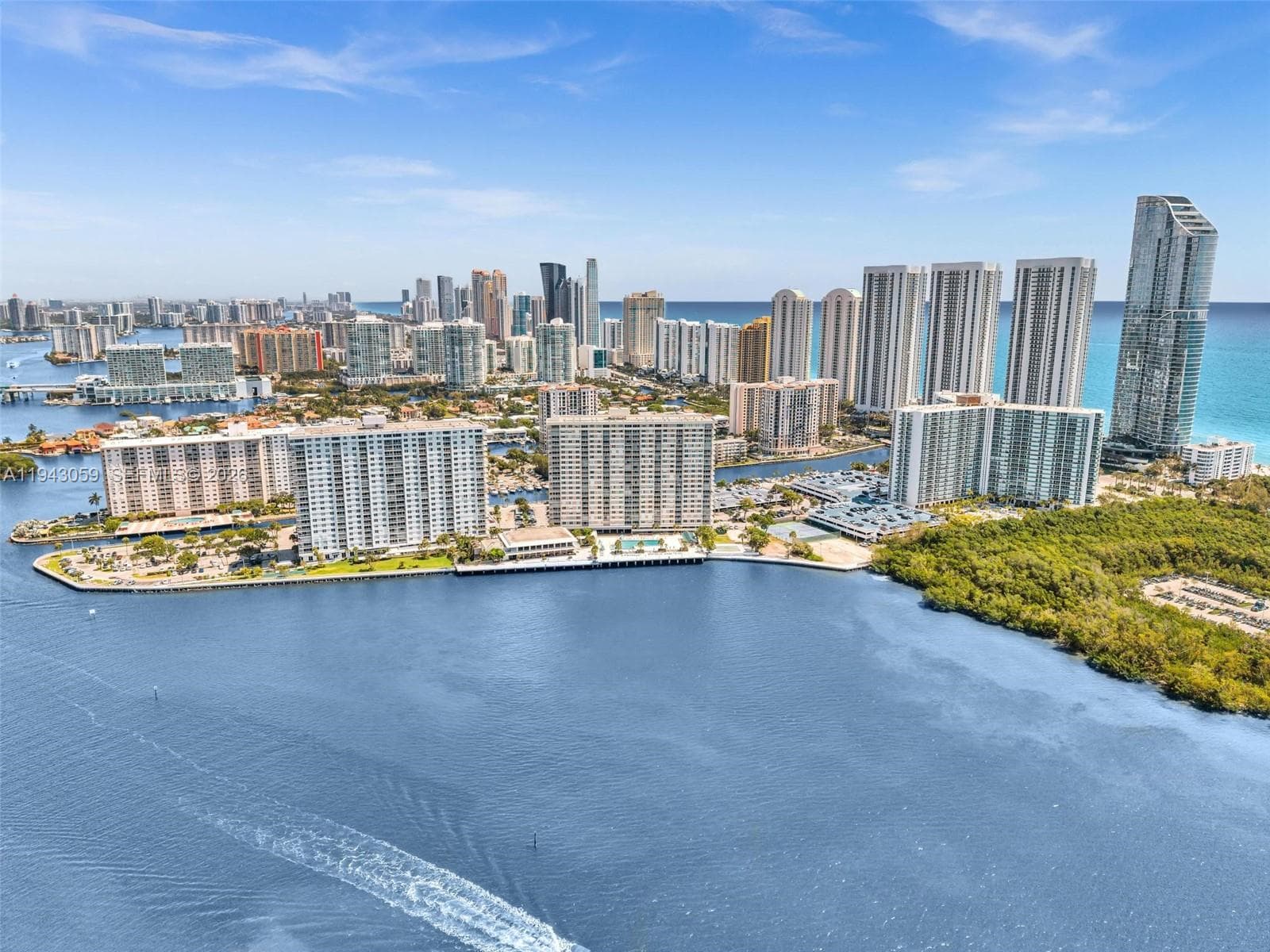 Arlen House West · #228 in Sunny Isles Beach - Photo 26