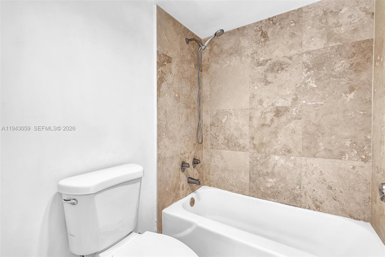 Arlen House West · #228 in Sunny Isles Beach - Photo 25