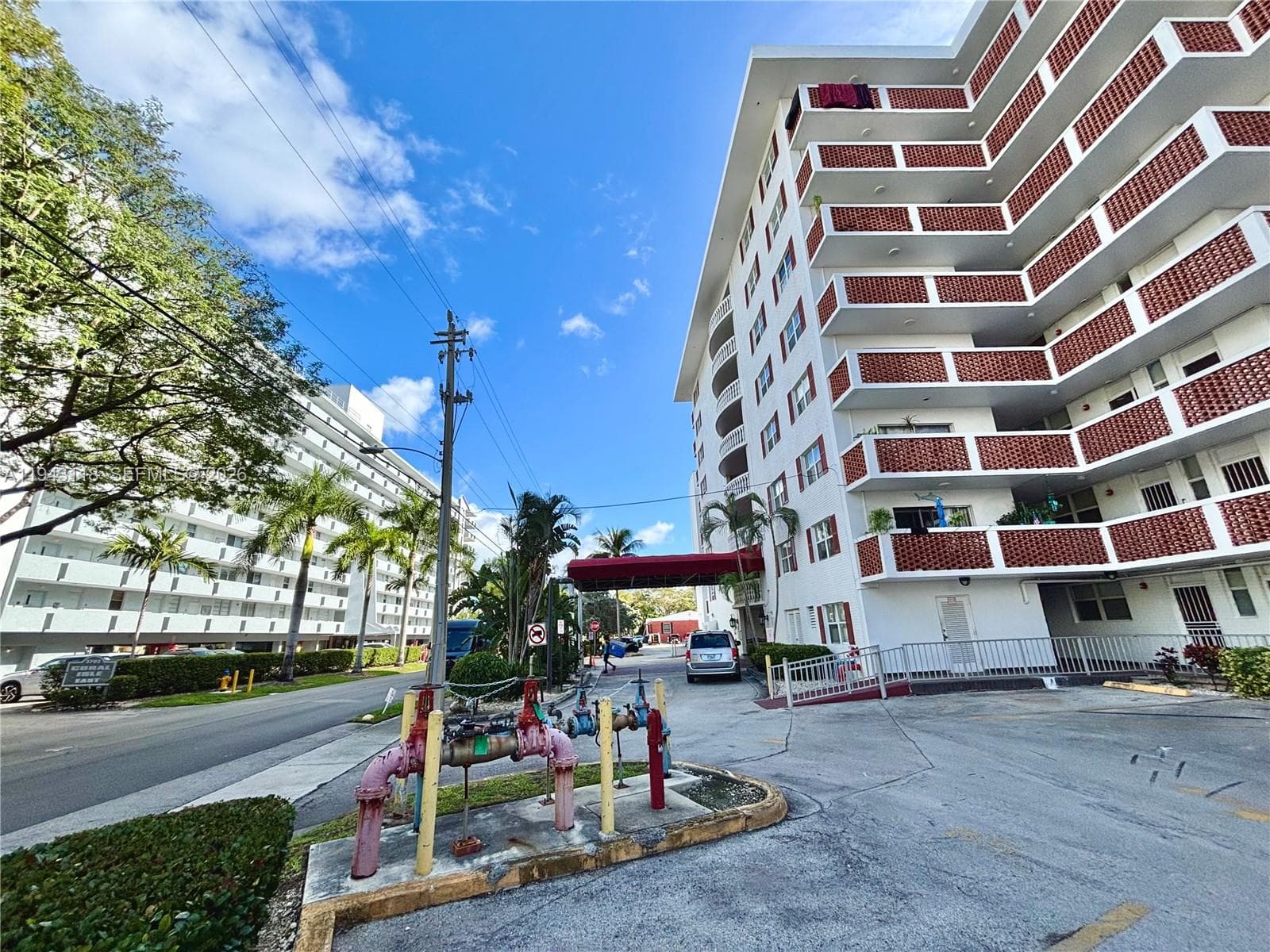 EASTERN SHORE WHITE HOUSE · #415 in North Miami Beach - Photo 39