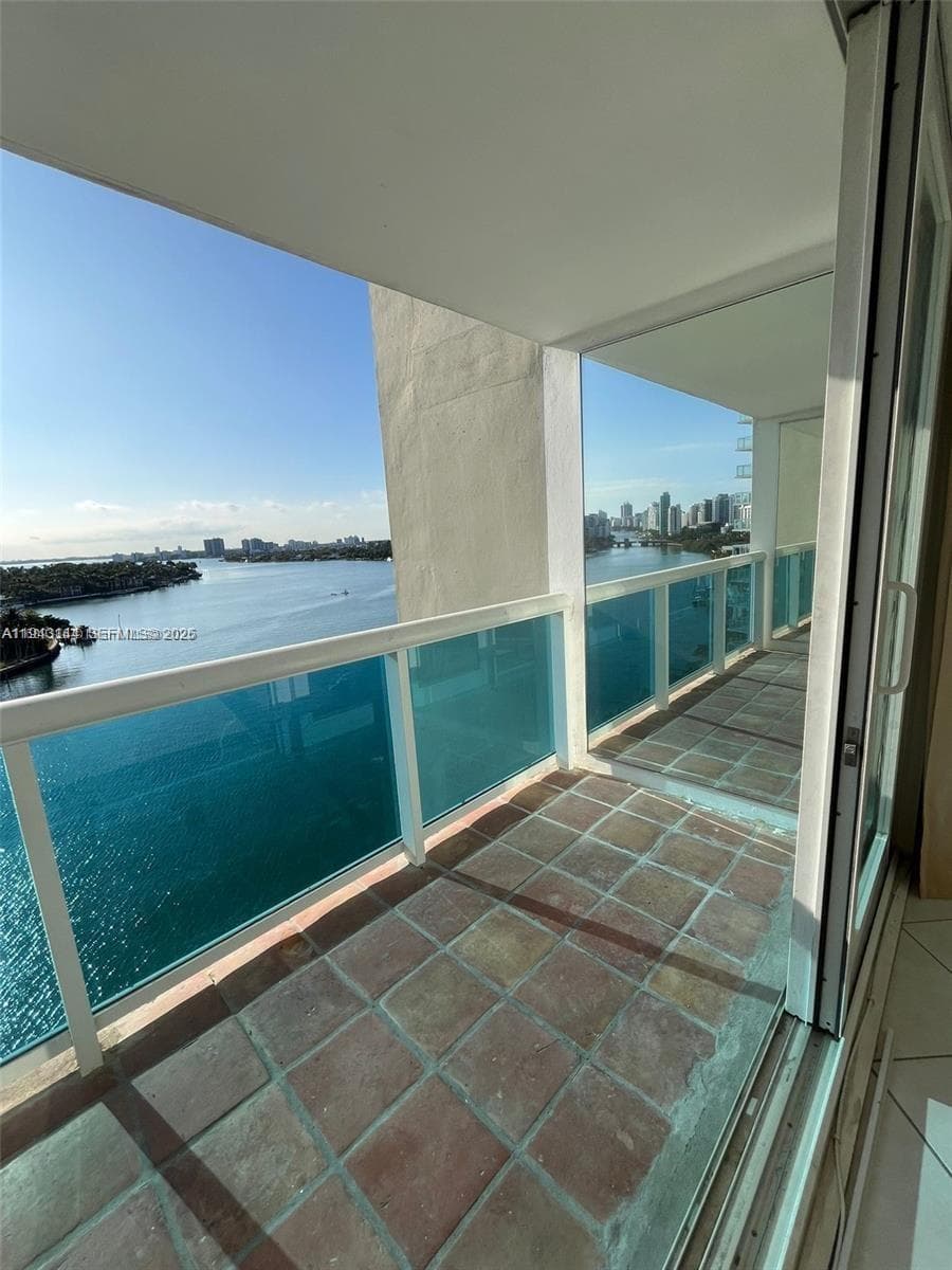 Aquasol · #11H in Miami Beach - Photo 18