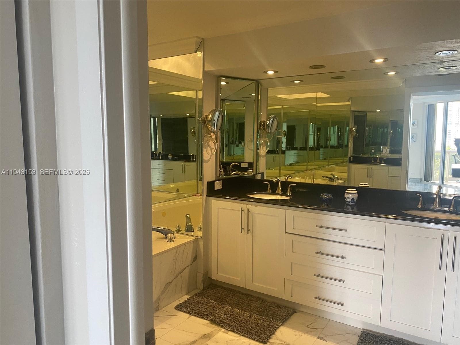 TERRACES NORTH TURNBERRY · #911 in Aventura - Photo 33