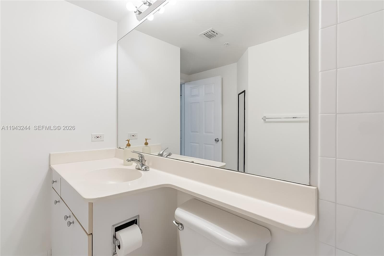Porto Bellagio · #2301 in Sunny Isles Beach - Photo 17