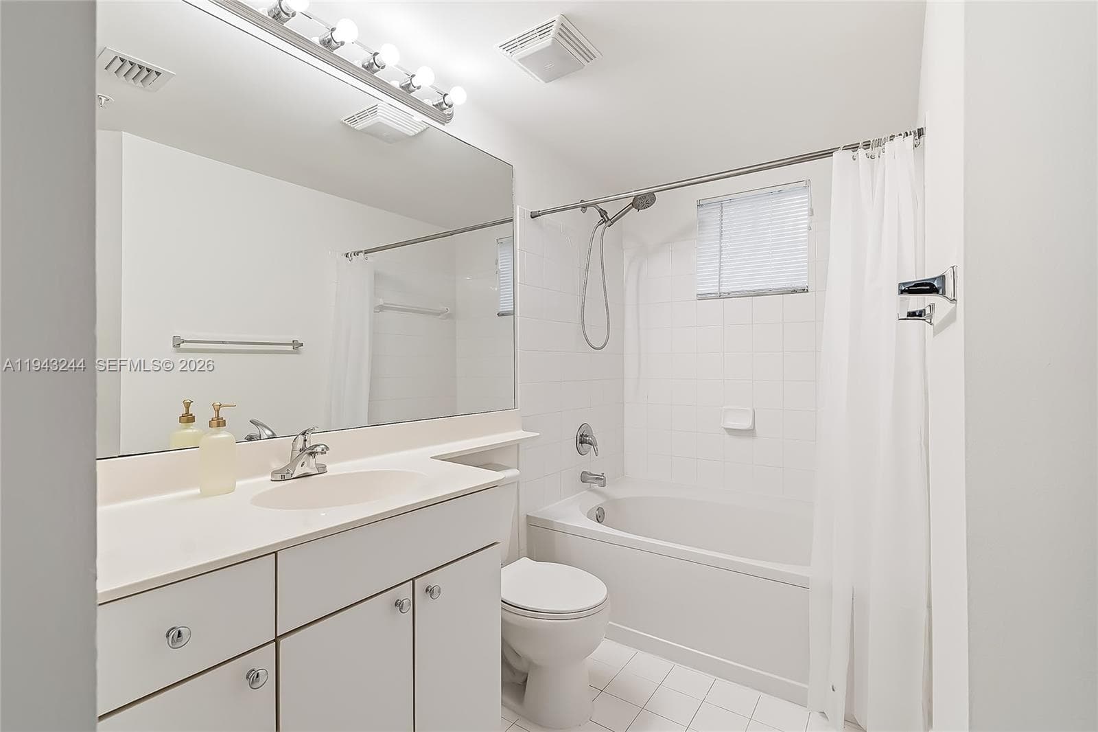 Porto Bellagio · #2301 in Sunny Isles Beach - Photo 16