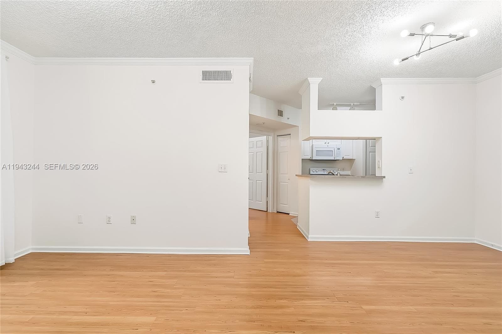Porto Bellagio · #2301 in Sunny Isles Beach - Photo 7