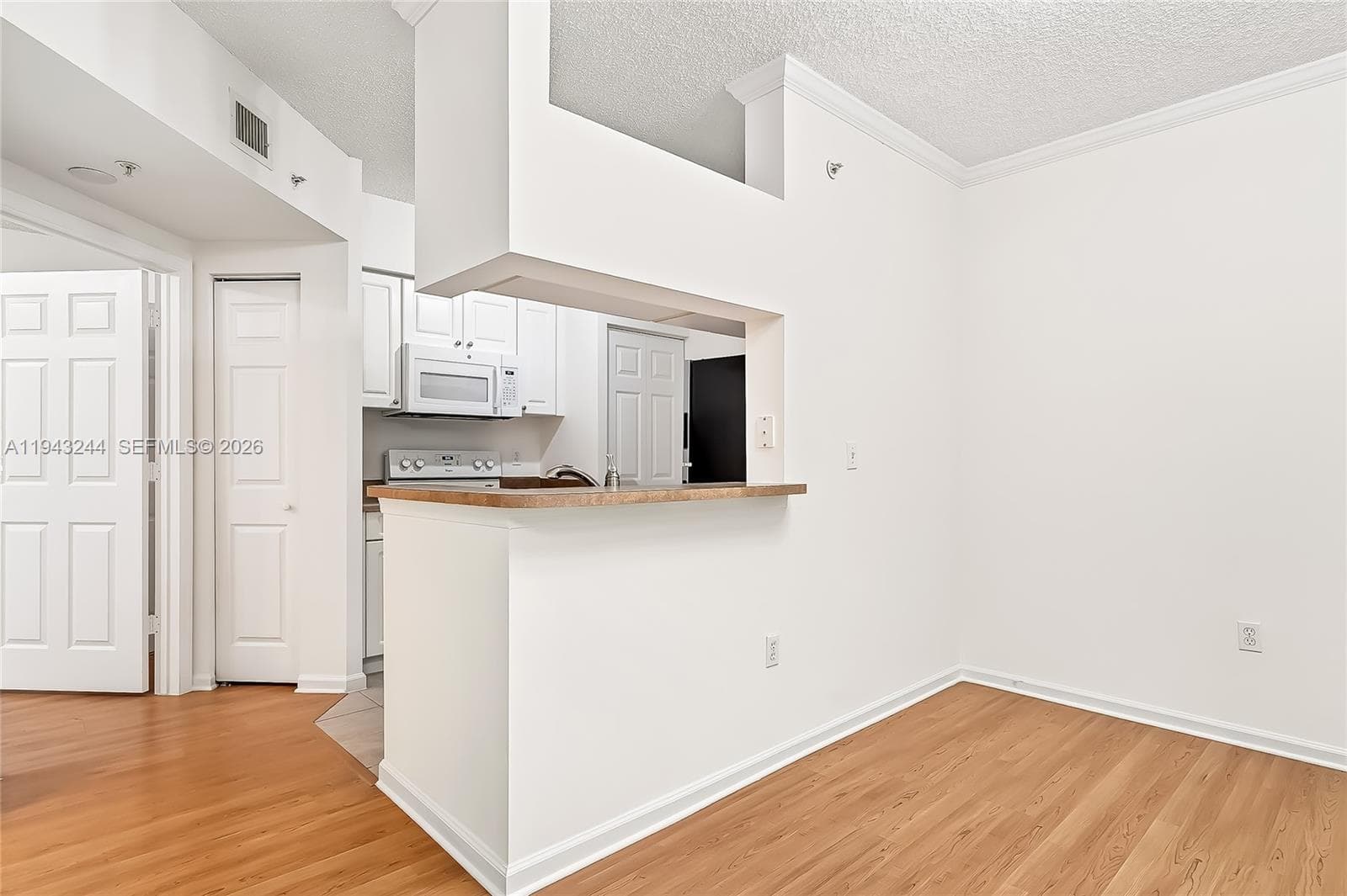 Porto Bellagio · #2301 in Sunny Isles Beach - Photo 5