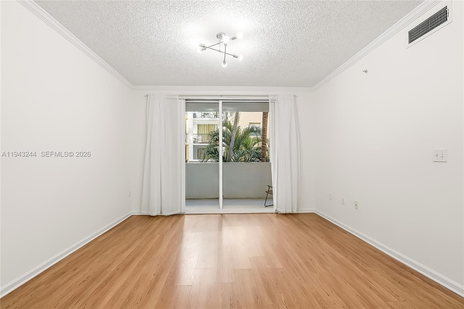 Porto Bellagio · #2301 in Sunny Isles Beach - Photo 9
