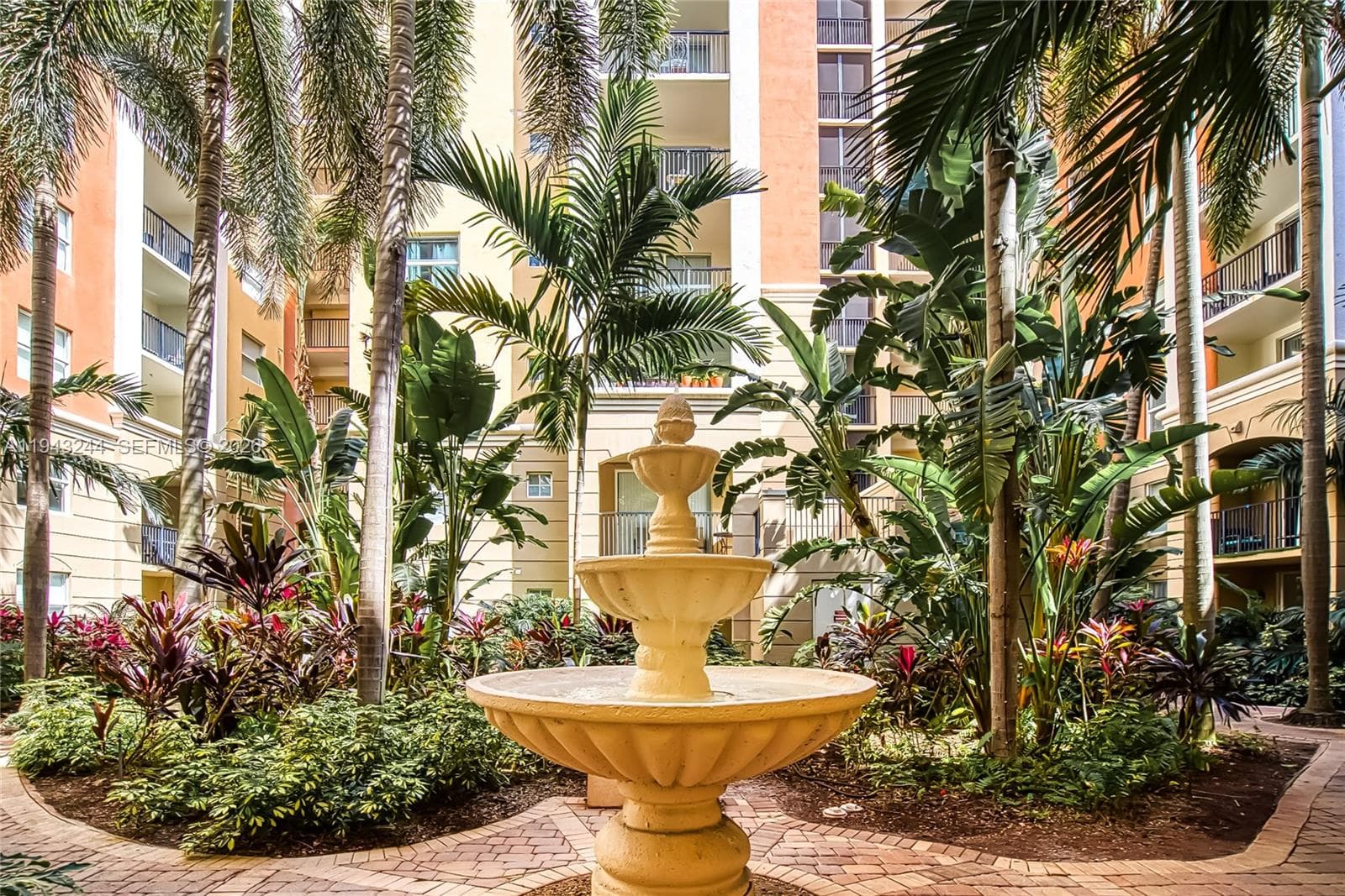 Porto Bellagio · #2301 in Sunny Isles Beach - Photo 34