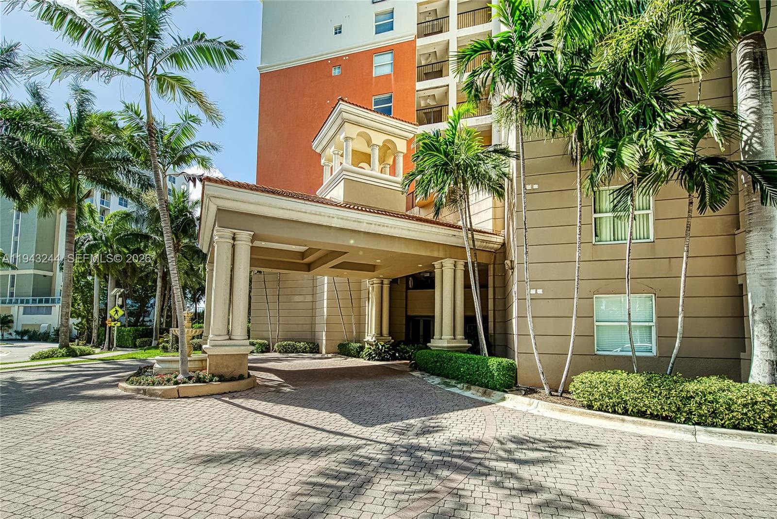 Porto Bellagio · #2301 in Sunny Isles Beach - Photo 35