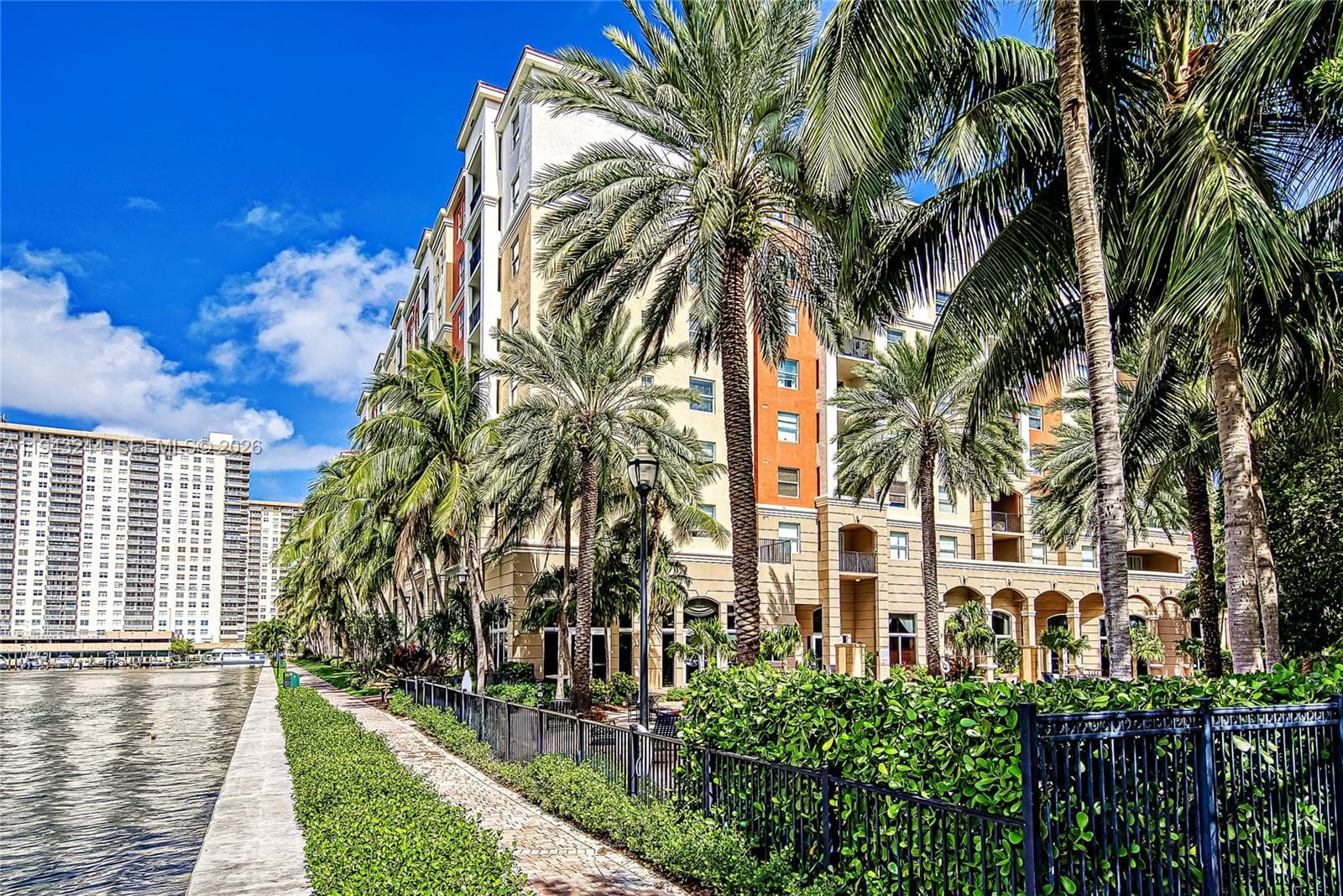 Porto Bellagio · #2301 in Sunny Isles Beach - Photo 31