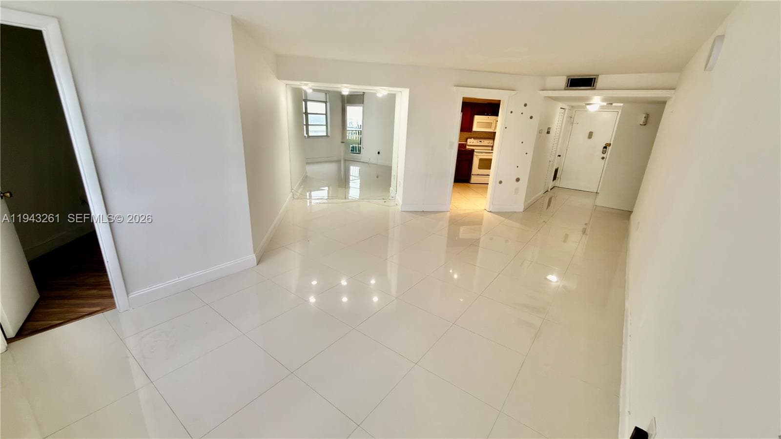COMMODORE PLAZA CONDO · #906 in Aventura - Photo 20