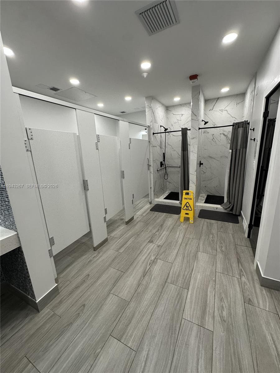PLAZA OF AMERICAS CONDO P · #116 in Sunny Isles Beach - Photo 11