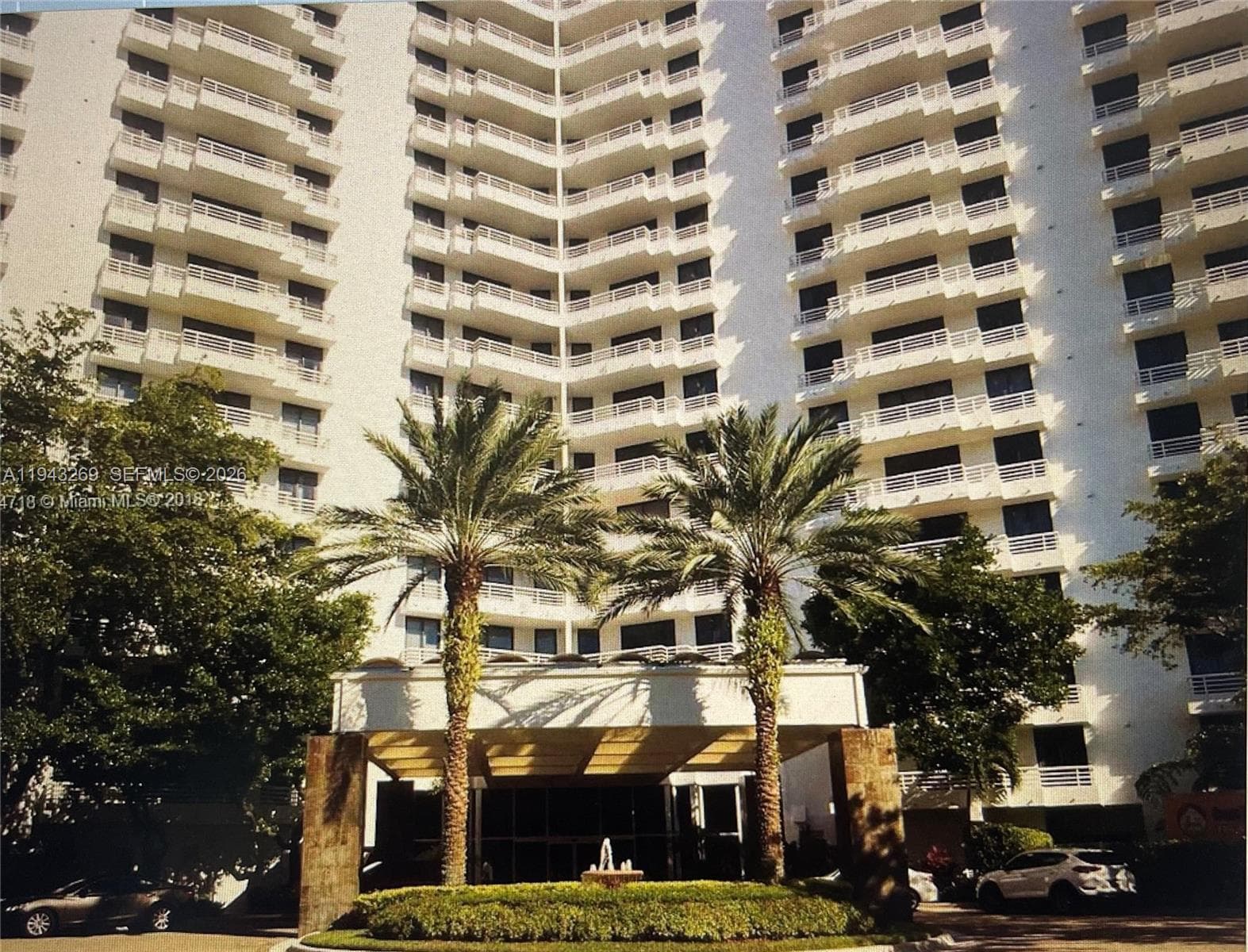PARC CENTRAL AVENTURA EAS · #1804 in Aventura - Photo 2