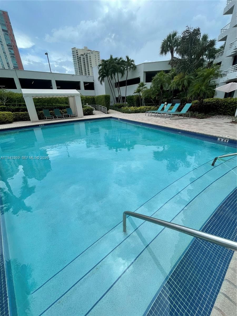 PARC CENTRAL AVENTURA EAS · #1804 in Aventura - Photo 12