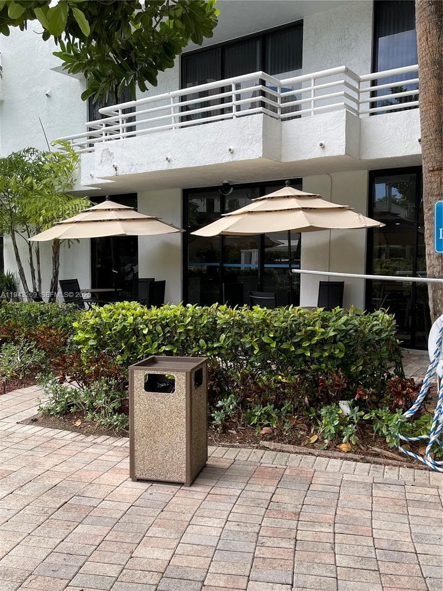 PARC CENTRAL AVENTURA EAS · #1804 in Aventura - Photo 11