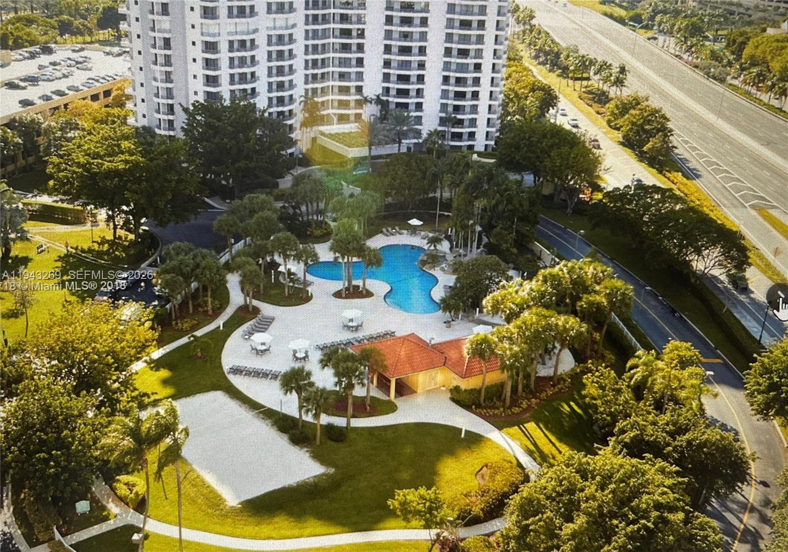 PARC CENTRAL AVENTURA EAS · #1804 in Aventura - Photo 4