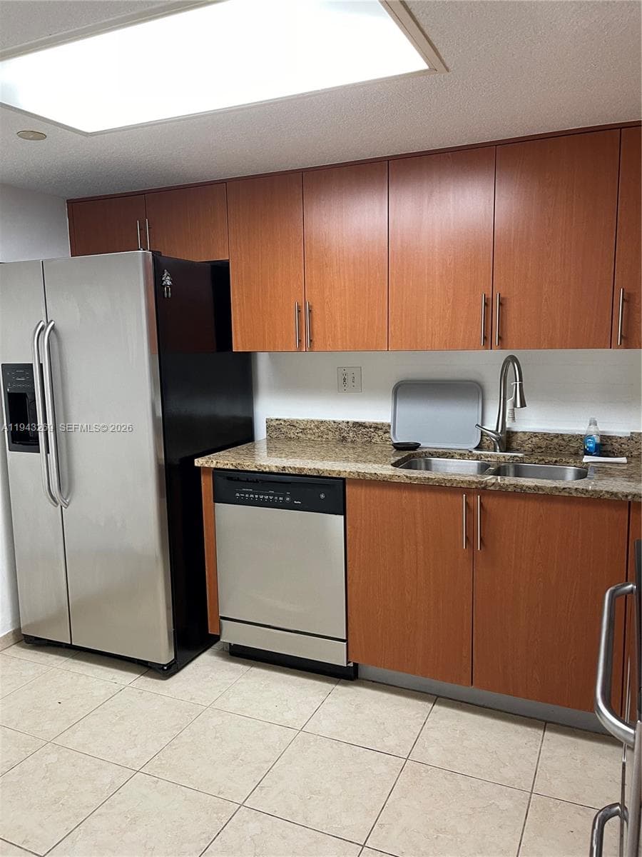 PARC CENTRAL AVENTURA EAS · #1804 in Aventura - Photo 21