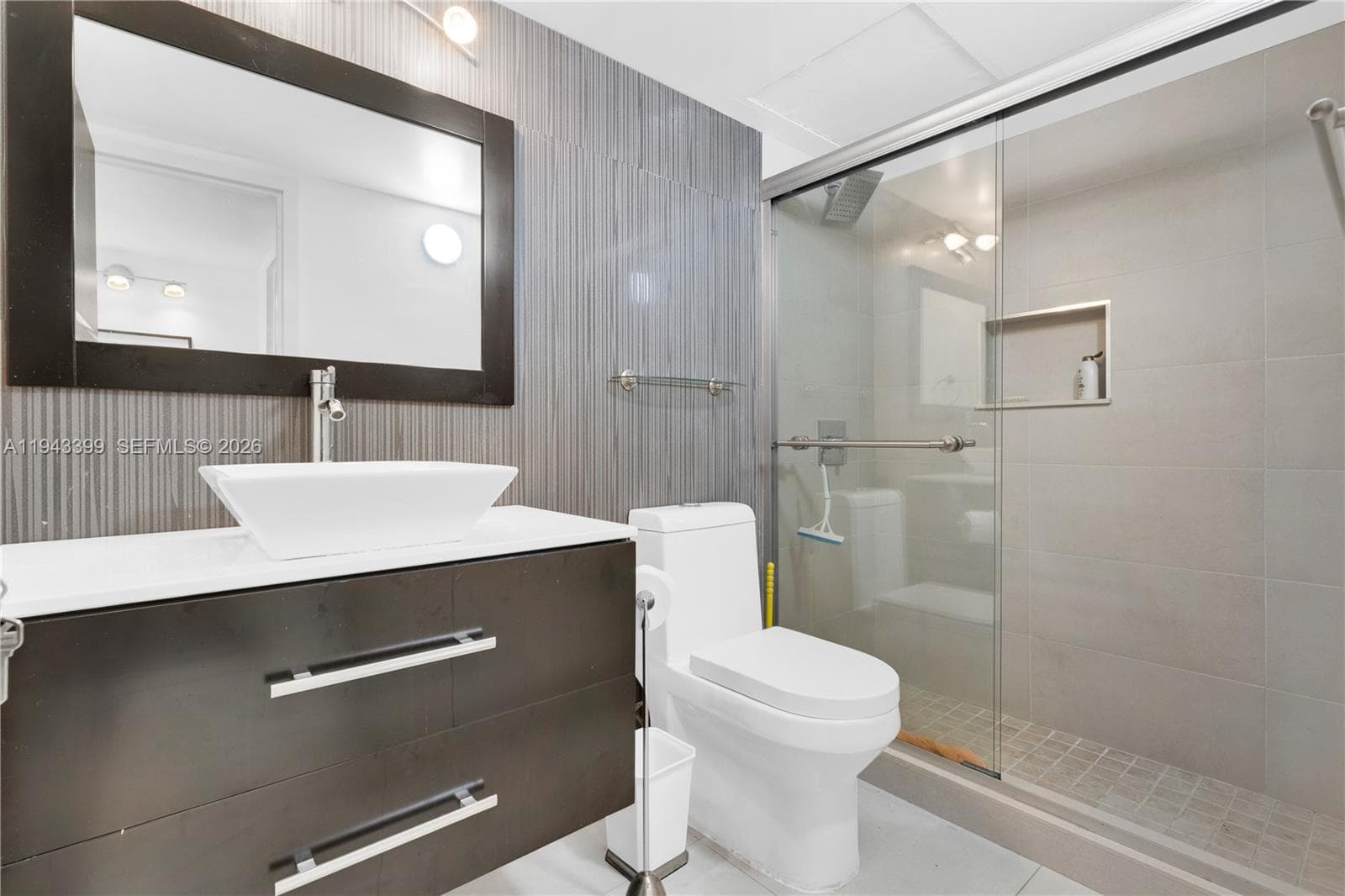 PARKER TOWER CONDO · #1211 in Hallandale Beach - Photo 16