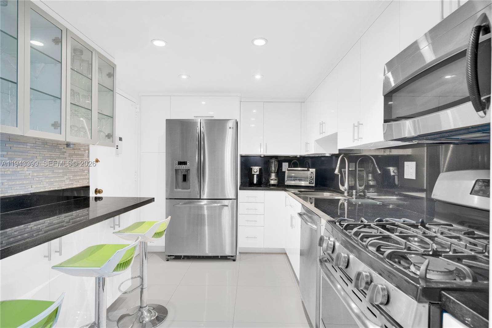 PARKER TOWER CONDO · #1211 in Hallandale Beach - Photo 11
