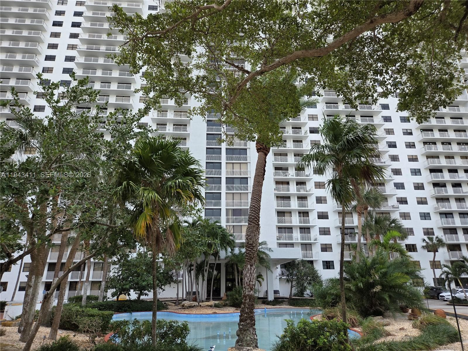 WINSTON TOWERS 600 CONDO · #1008 in Sunny Isles Beach - Photo 47