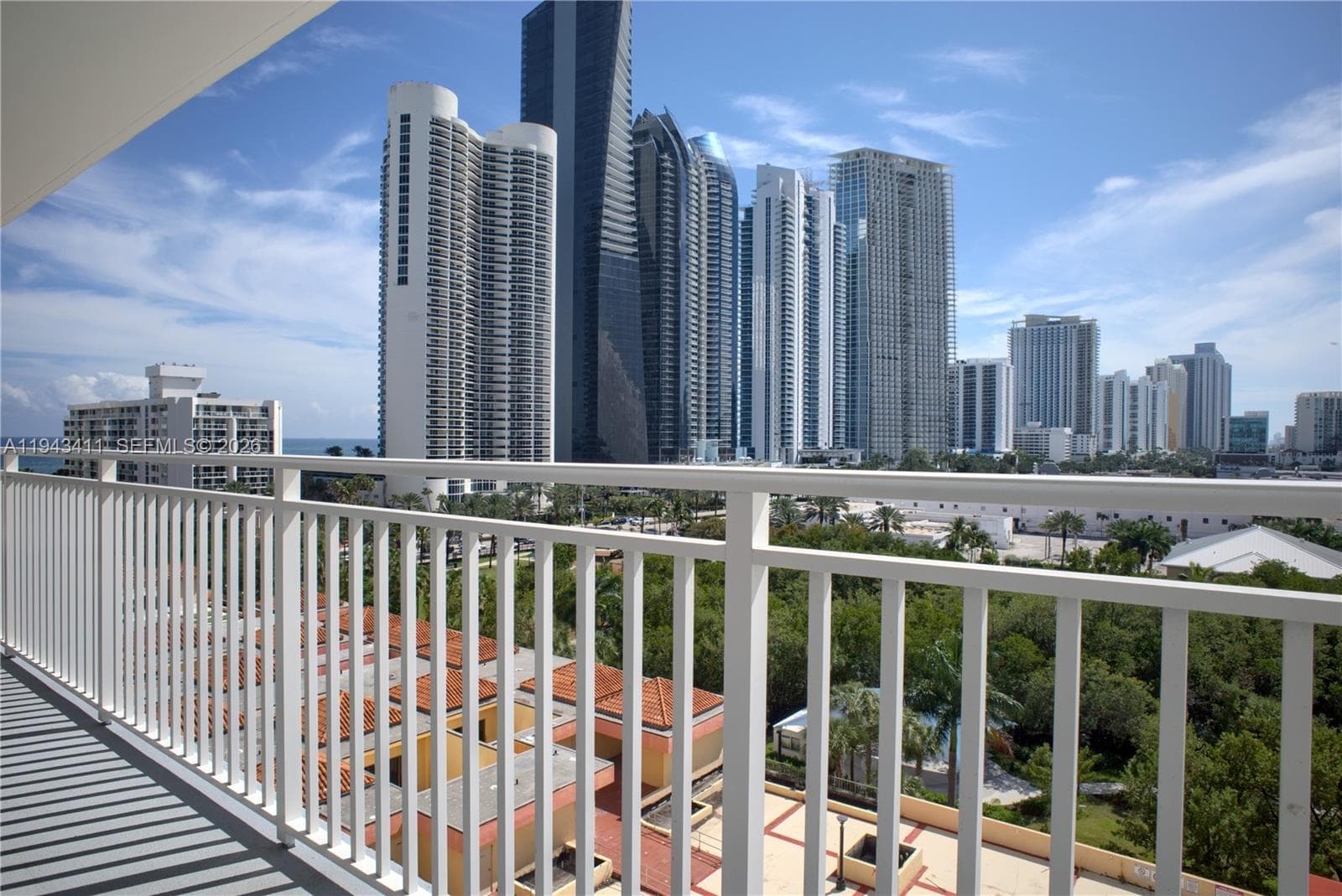 WINSTON TOWERS 600 CONDO · #1008 in Sunny Isles Beach - Photo 43