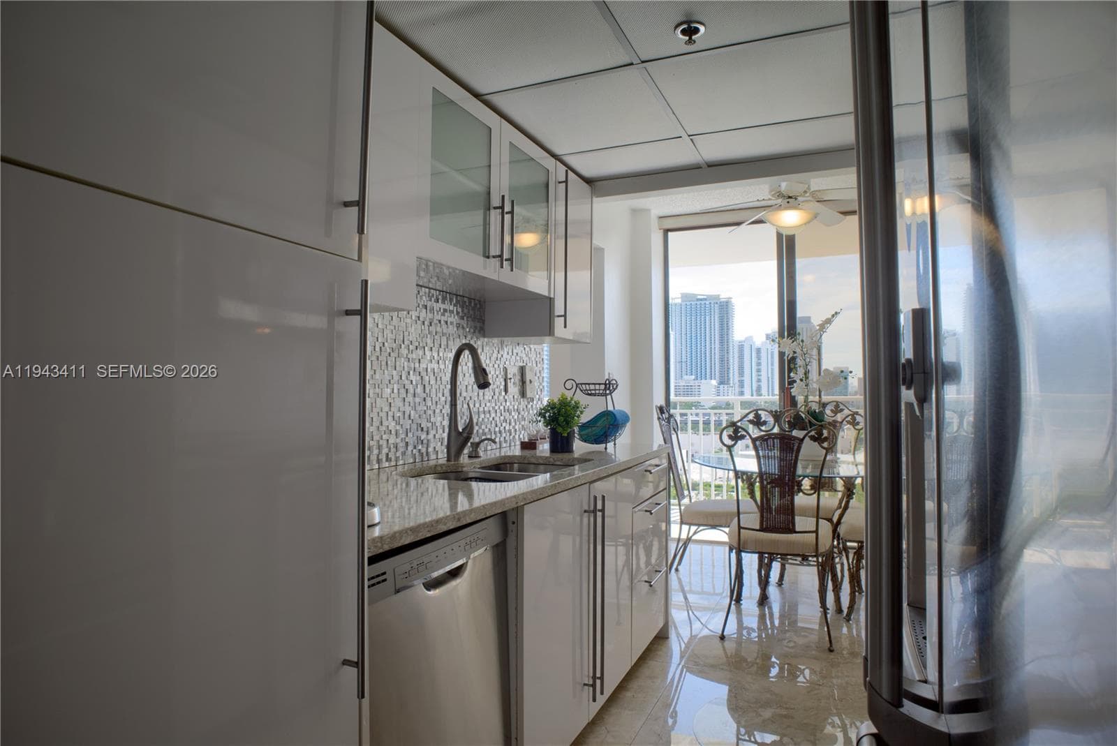 WINSTON TOWERS 600 CONDO · #1008 in Sunny Isles Beach - Photo 12