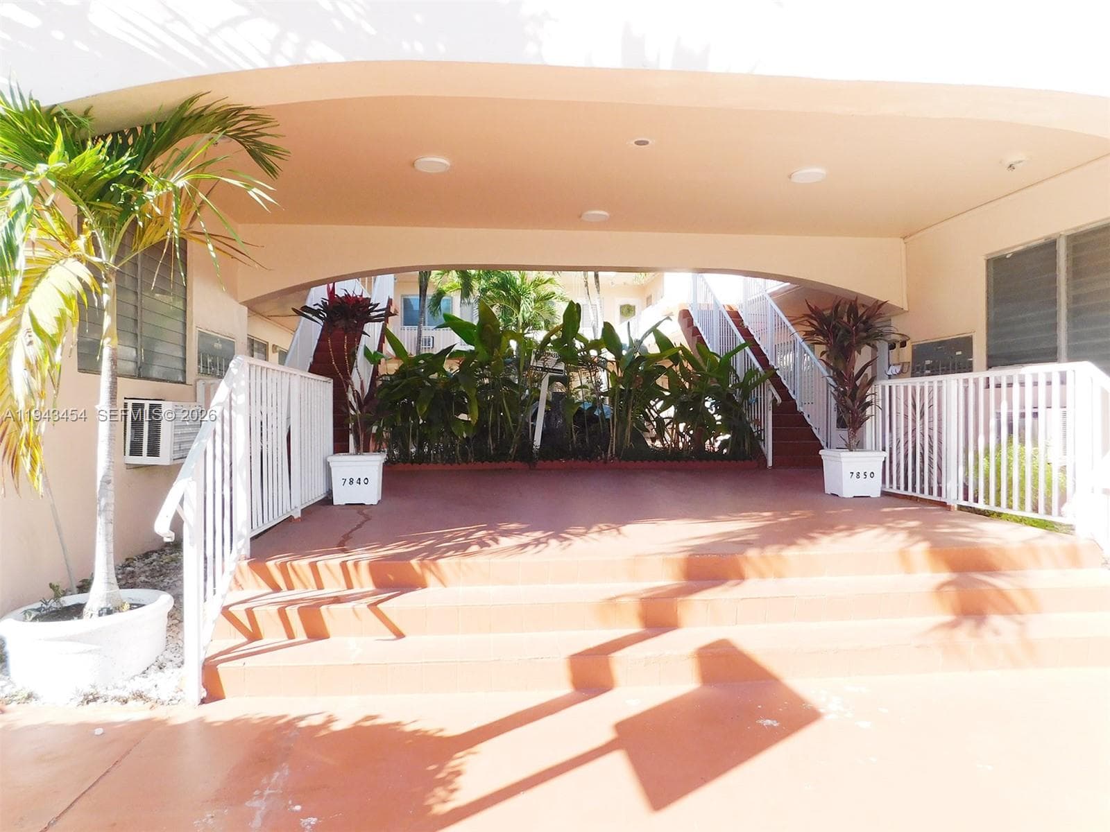 AMERICAN GARDENS CONDO · #2 in Miami Beach - Photo 17