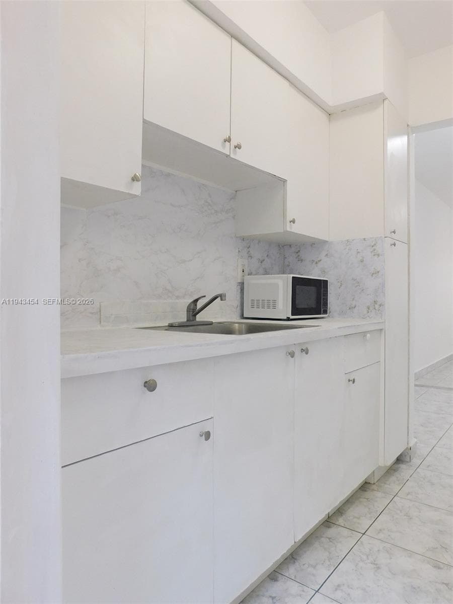 AMERICAN GARDENS CONDO · #2 in Miami Beach - Photo 12