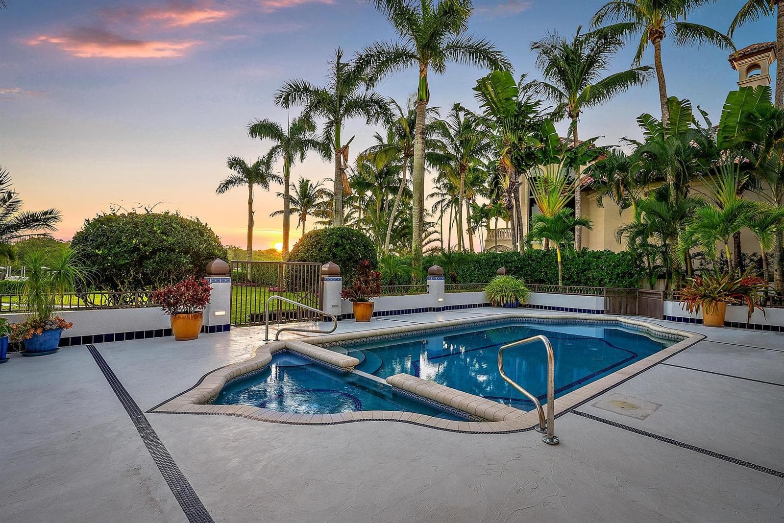 2929 Marys Way-11