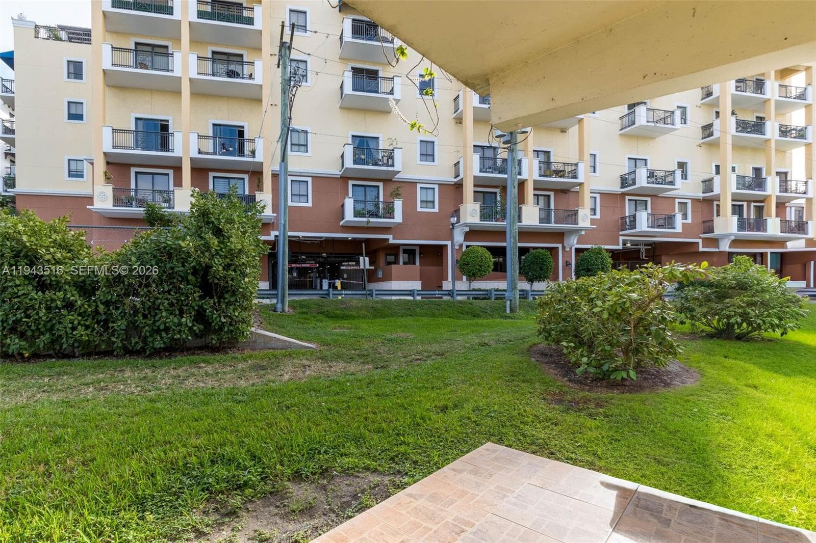 VILLAGE AT DADELAND CONDO · #B108 in Miami - Photo 15