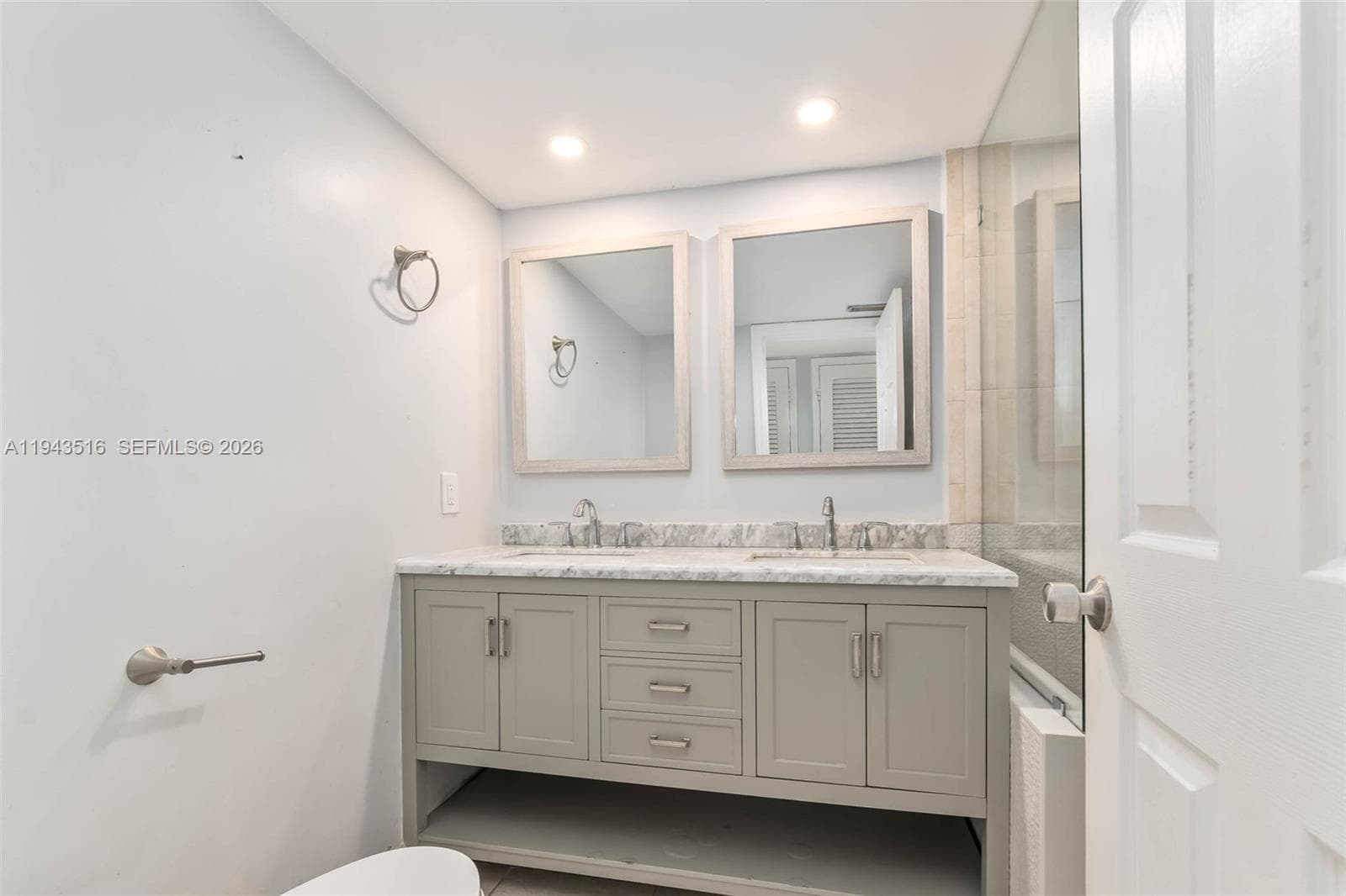 VILLAGE AT DADELAND CONDO · #B108 in Miami - Photo 11