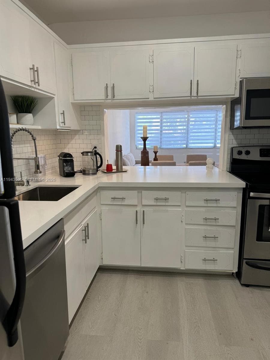 Third Gulfstream garden · #104F in Hallandale Beach - Photo 4