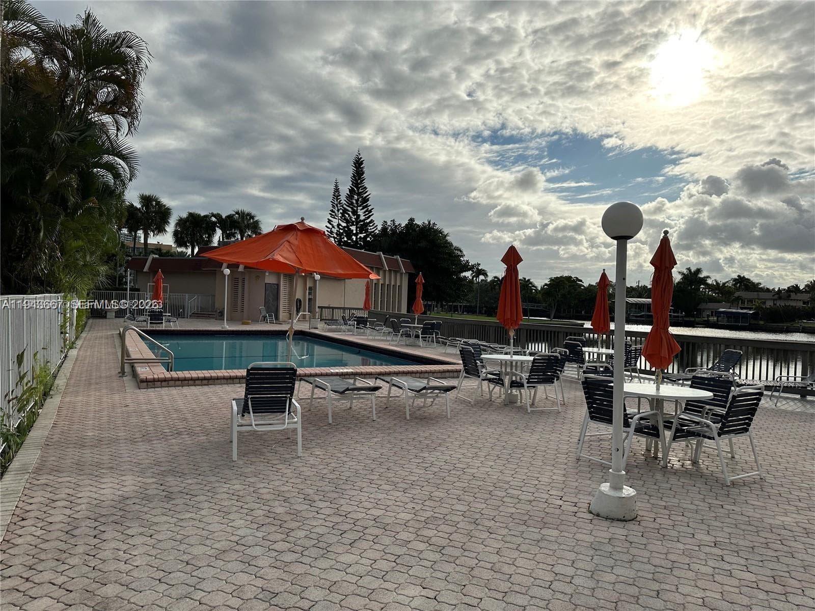 DESOTO PARK CONDO · #104 in Hallandale Beach - Photo 17