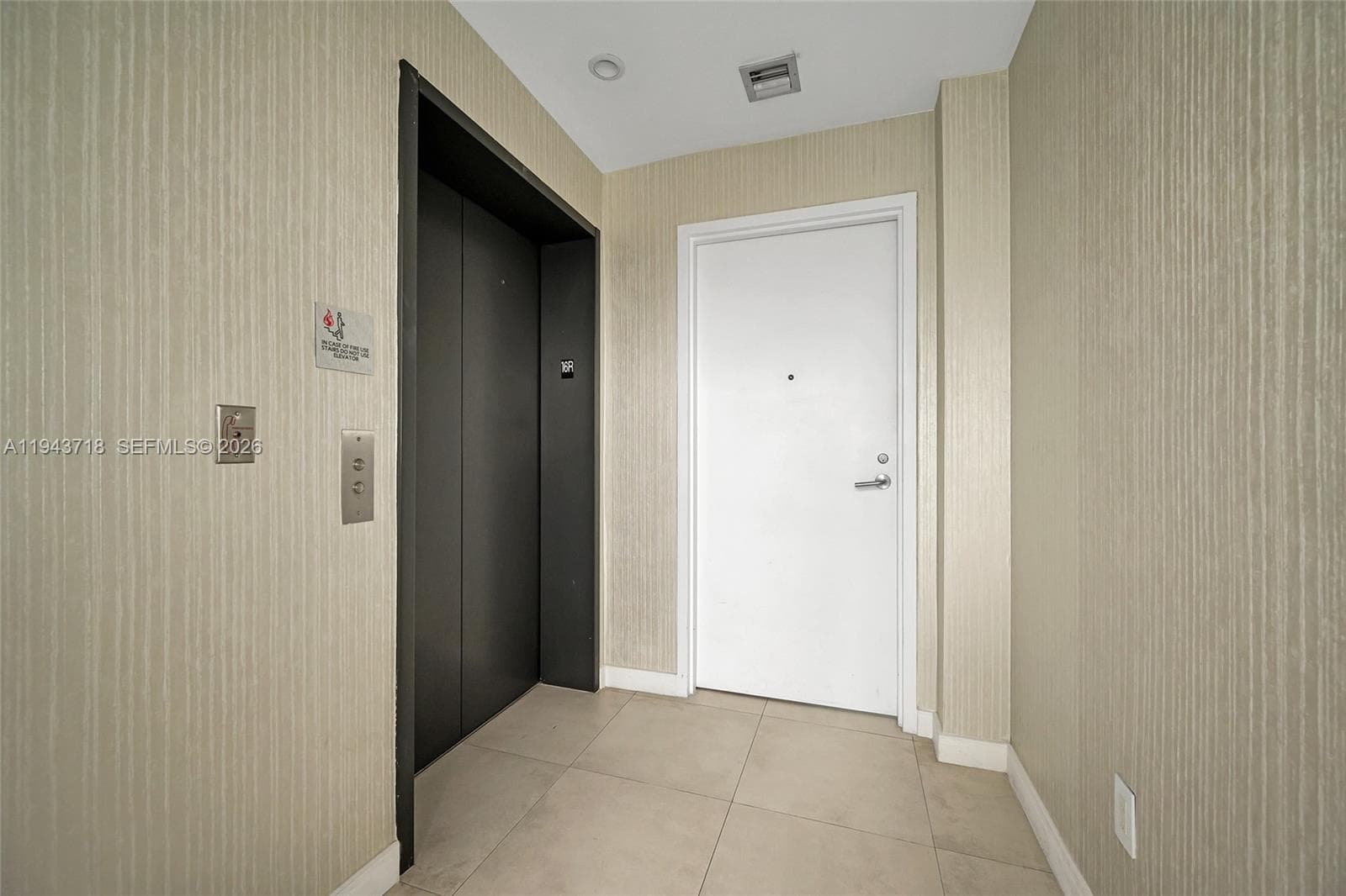 Private elevator foyer
